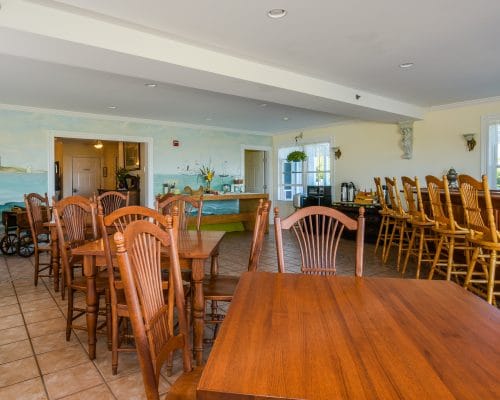 Breakfast room from the side